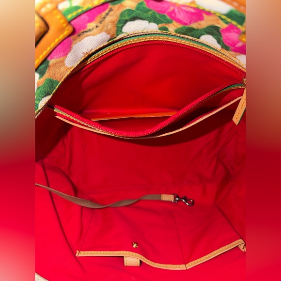 Dooney & Bourke Leisure Shopper Floral Tote – Fuchsia Hibiscus Floral Tote - Picture 6 of 16